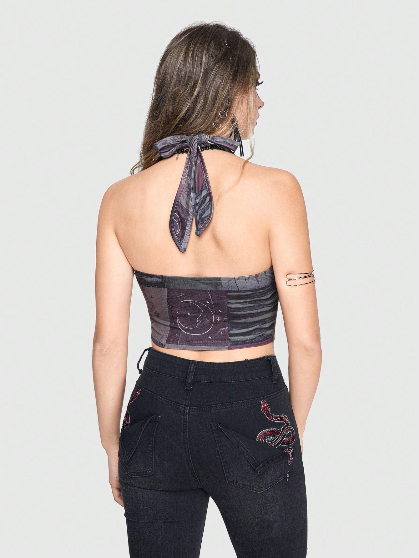 Halter Yaka Crop