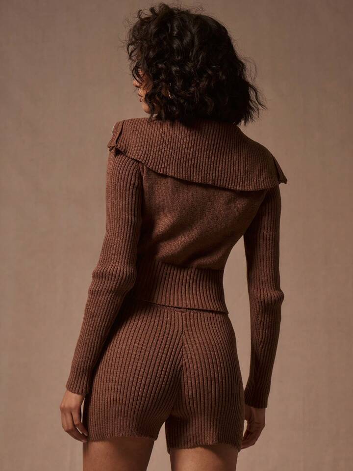 Kahverengi Ribanalı Triko Şort & Fermuarlı Crop Hırka Takımı